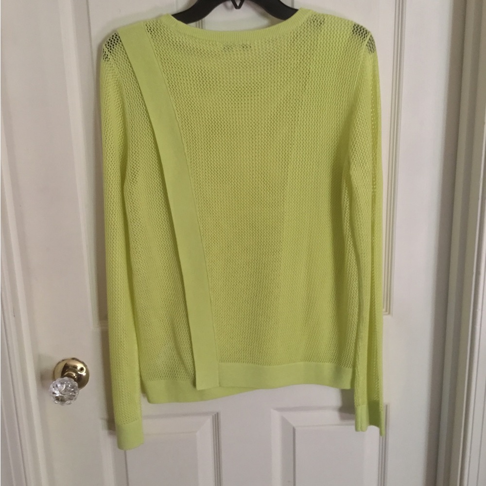 Cabi Lime Split Back Long Sleeve Pullover And Cam… - image 6